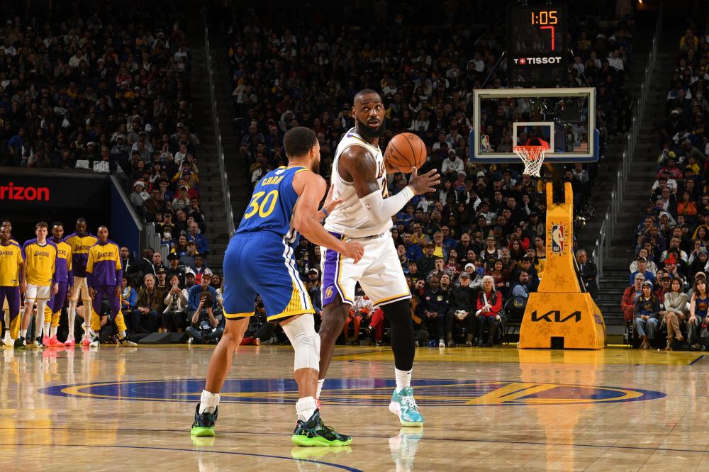 球迷们通过 球迷们通过