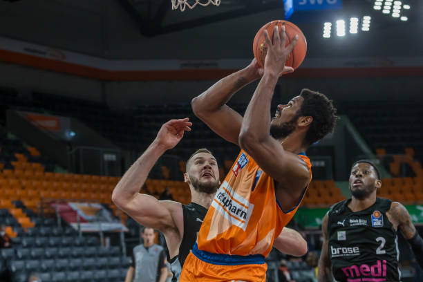 控球的同时 控球的同时